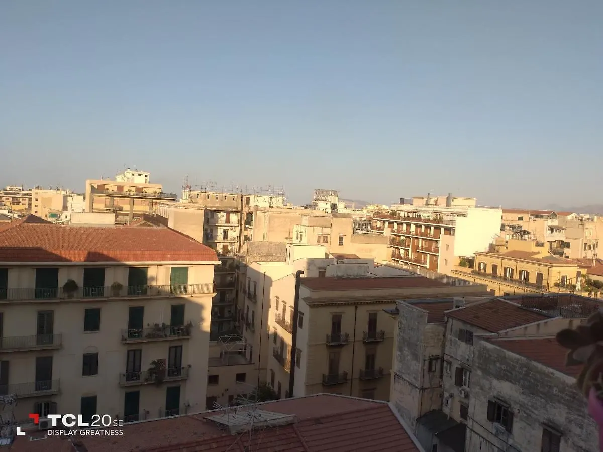Hotel Camera silenziosa con bagno privato in centro città Palermo